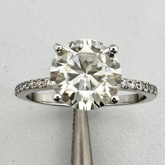 Moissanite Diamond Engagement Ring 2 Ct Brilliant 18K Finish GRA Size 6 - Picture 1 of 12